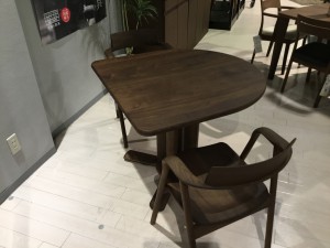 変型テーブル