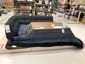 こたつとソファー