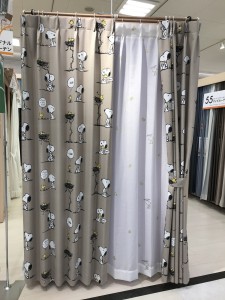 PEANUTS カーテン