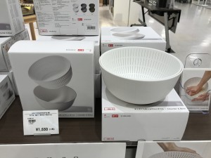 米とぎにも使えるザルとボウル