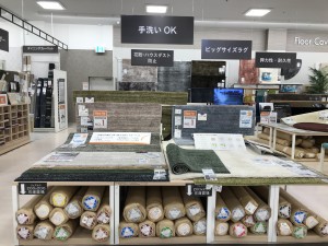 リュストル カーペット