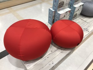 ジェリープフスツール比較JPG