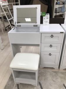 アンリ ドレッサー